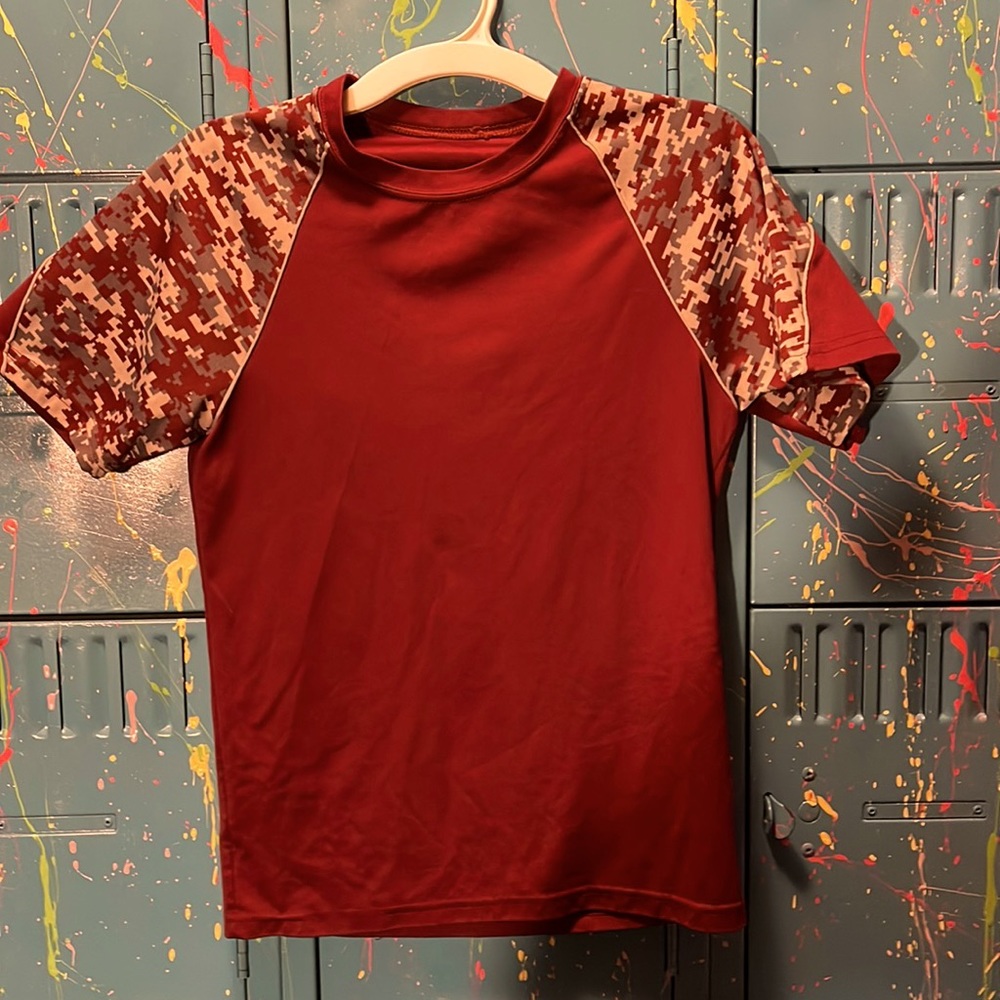 Augusta sportswear Medium. K136